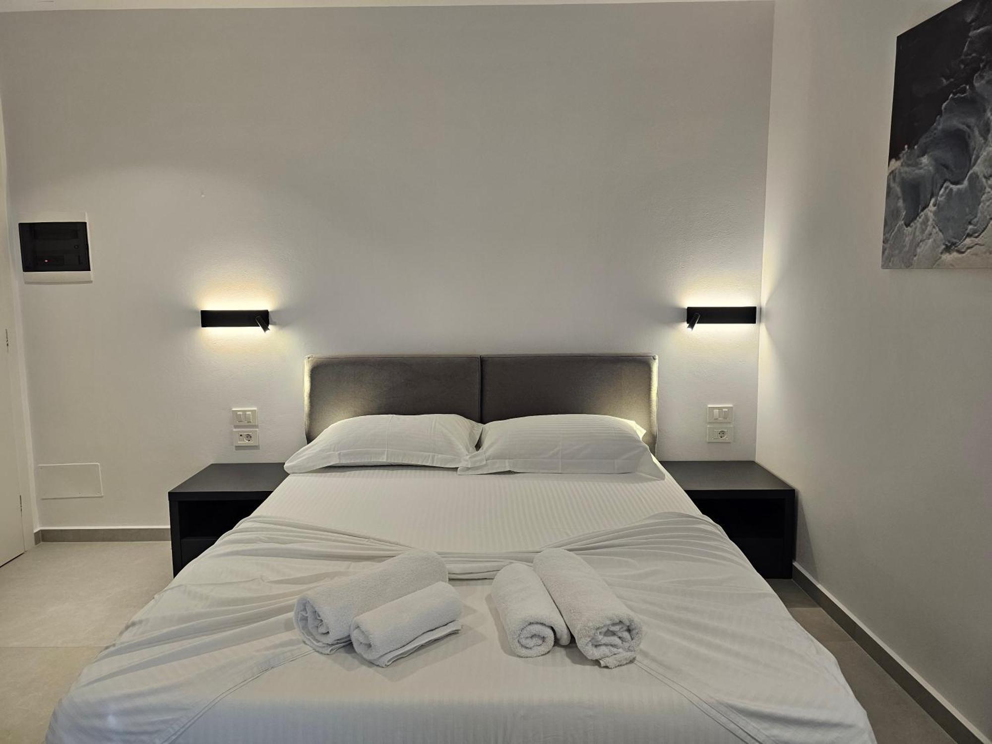 Adele Hotel Ksamil Exterior photo